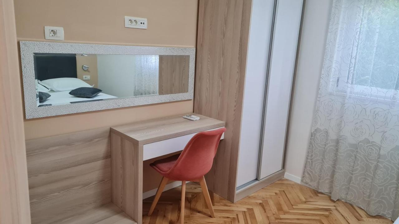 Apartments Prizmic Ποντστράνα Εξωτερικό φωτογραφία